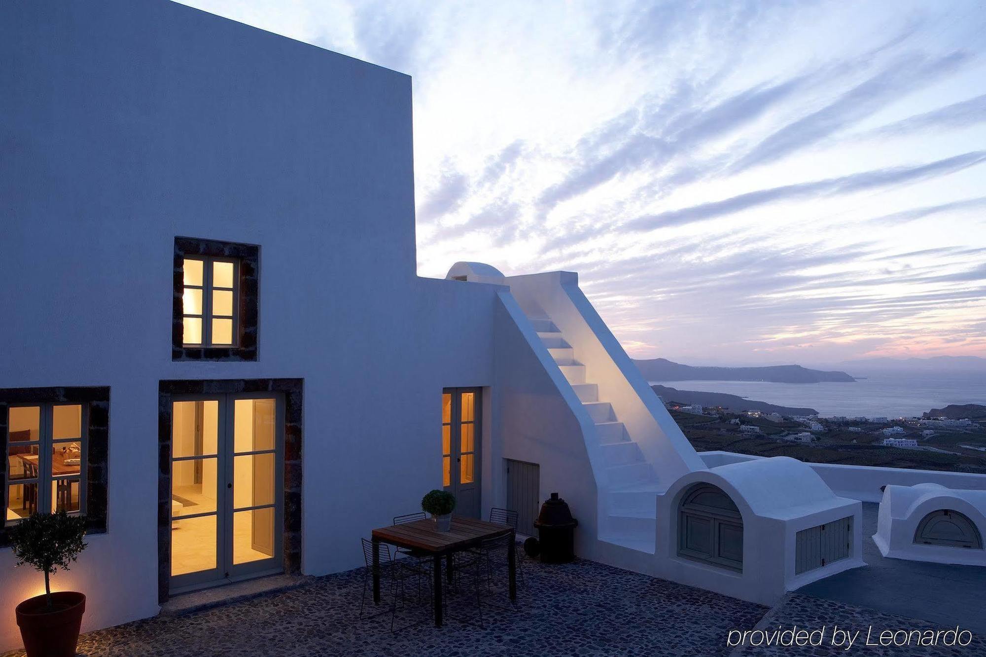 Villa Fabrica Santorini Pyrgos Kallistis Exterior photo